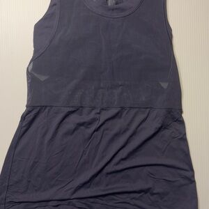 Lululemon Mesh‑Back Racerback Athletic Tank – Size 6